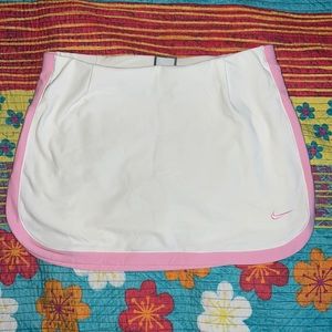 White and pink Nike tennis mini skirt